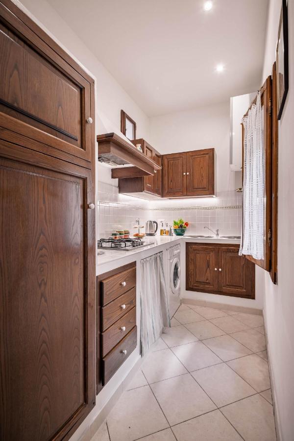 Novella Benedicta Apartments Firenze Esterno foto